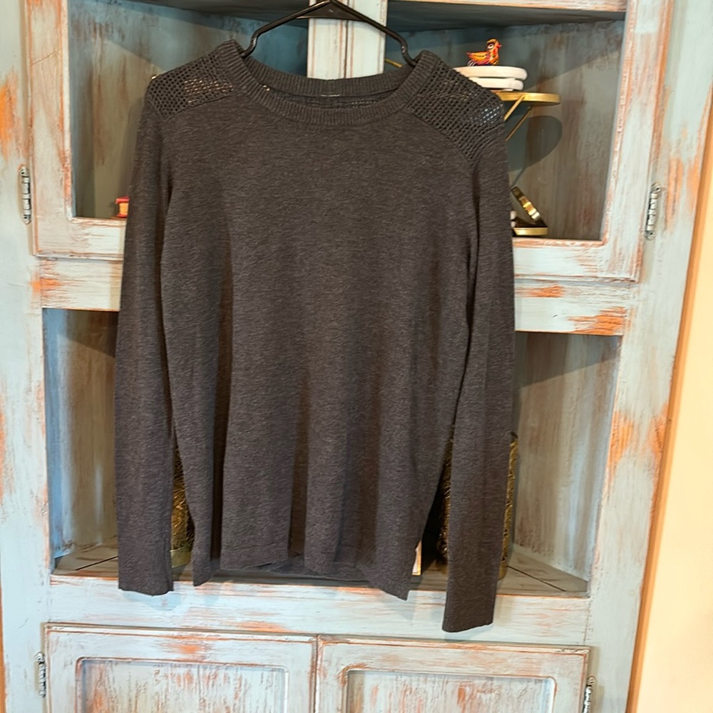 Lululemon long sleeve pullover sweater size 8